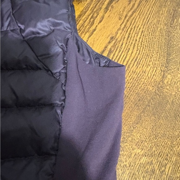 Lululemon 🍋Women's Puffer Vest in Black - Picture 5 of 7